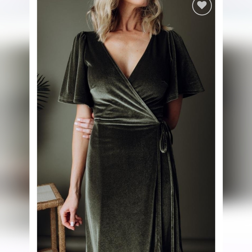 NWOT Baltic Born Meghan Velvet Wrap Dress in Olive, Large